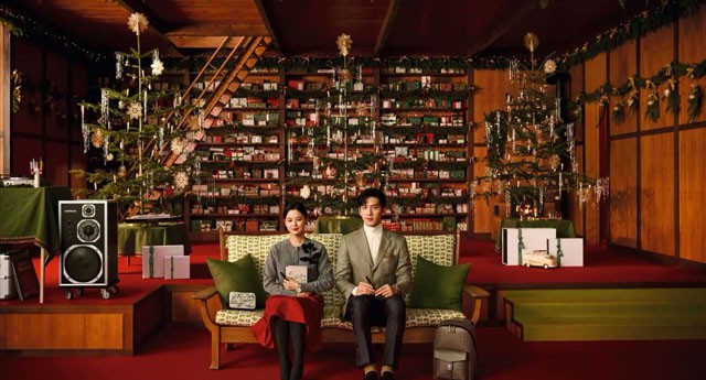 万宝龙呈献2025节日季甄选礼单，井柏然辛芷蕾发出节日大片